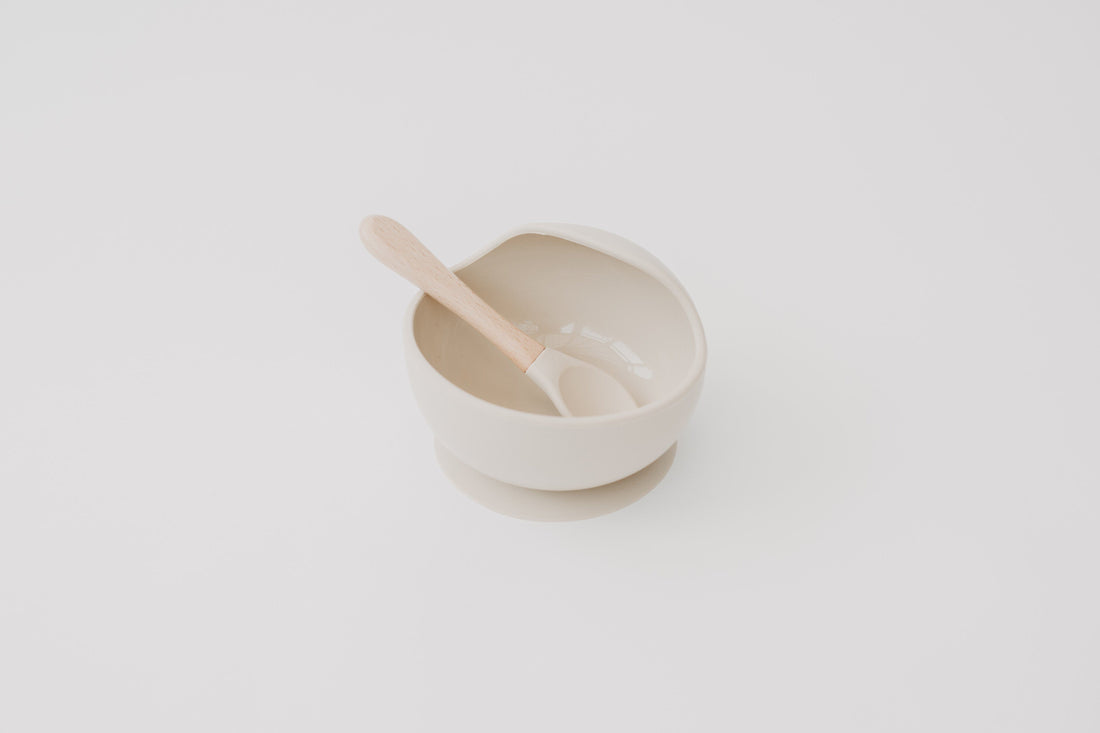 https://www.narzbaby.com/cdn/shop/products/narz-baby-bowl-spoon-set-clay-silicone-bowl-spoon-33693968040085_1100x.jpg?v=1649713159