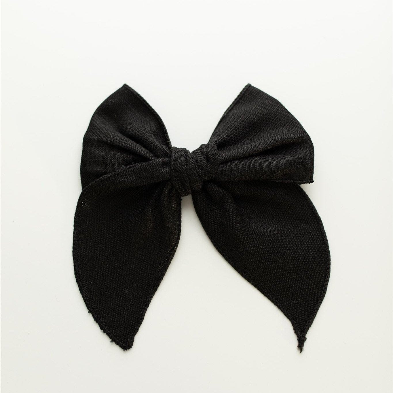 Noir Handmade Linen Bow for Girls – Elegant 5.5” x 4.5” Clip, Perfect for Special Occasions, Photoshoots, and Everyday Wear – Stylish Black Hair Accessory for Kids, Secure Alligator Clip, Easy to Care, Ideal for Gifts